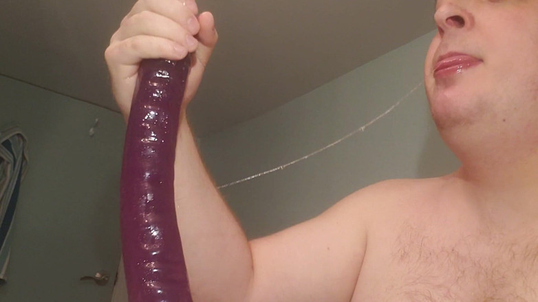 Charlieboy69: Tief in den hals dildo