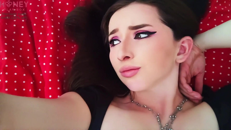 Candy Camille: Quando vado a casa dal lavoro ho un orgasmo intenso...