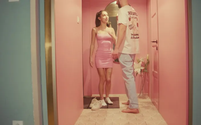 Alex Goes: Cute Eva Generosi Gets Her Feet Worshipped &amp; Rewards Him with...