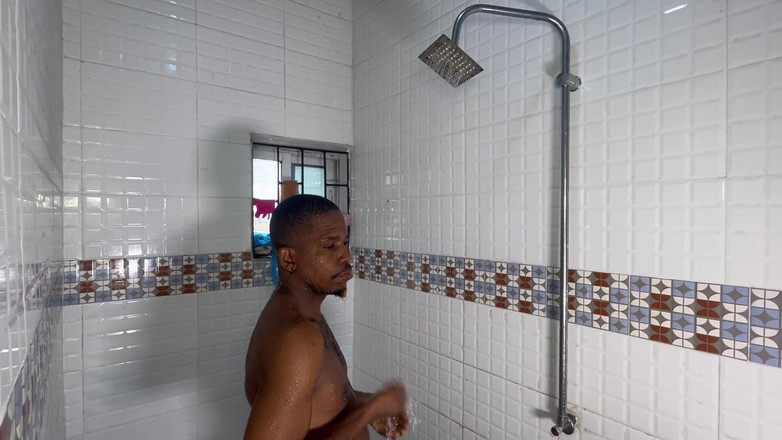 Prettypussy102: Baise dans la salle de bain avec mon copain