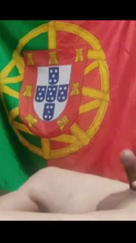 Portugalský pár při kouření a řeckém polibku 1