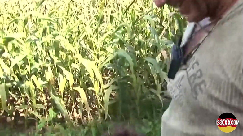 123XXX - Fucked Amateurs in Germany!: Yaramaz kısa saçlı esmer o kalın yarağı istiyor