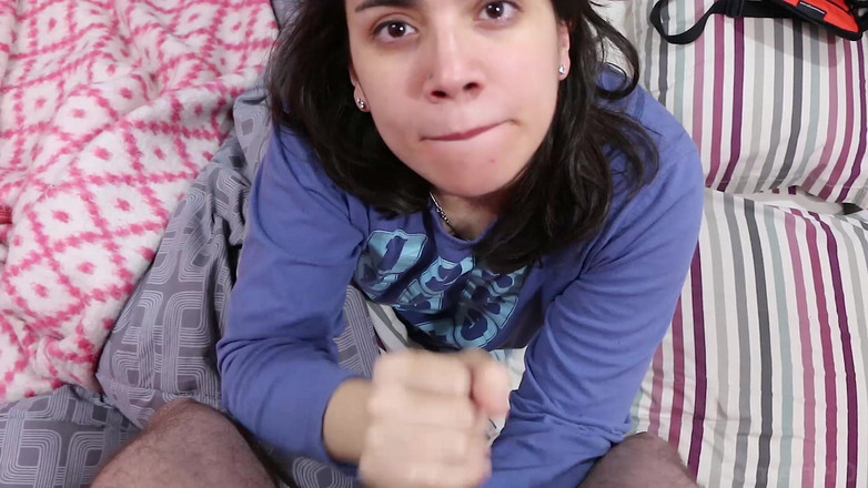 TheArtOfCum: Oldie：穿着睡衣睡前玩精液并吞精！