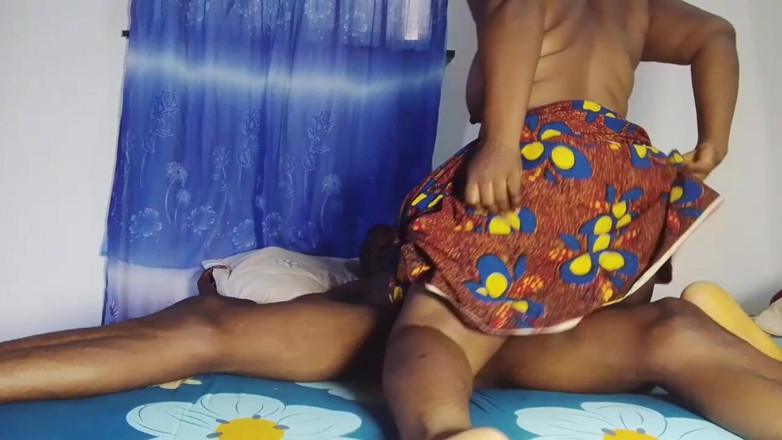 Honey hole: Horny Wifey