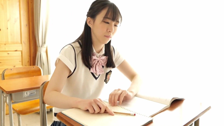 Strix: Yui Tsukino - goală