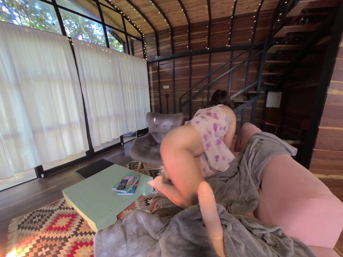 CuttiejennieVR: VR: Seduzindo o marido do meu amigo