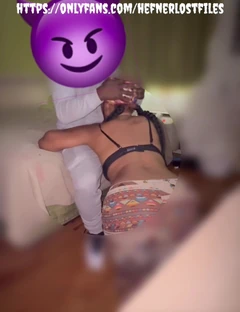 Membuatkannya menghisap batang saya untuk bayar balik