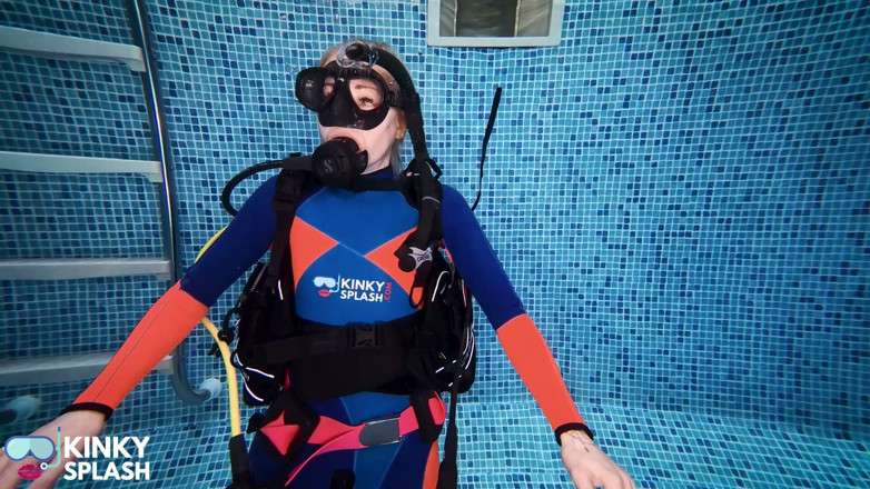 UKCuteGirl Lucy Lauren: Scuba Retreat Day 2 - Sneaky Sparkly Plug Spotted by My Instructor