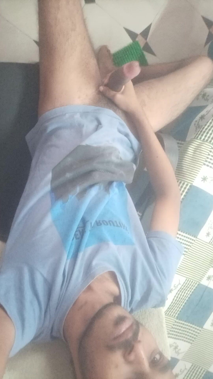 Suhas: Toute seule, désirs de masturbation