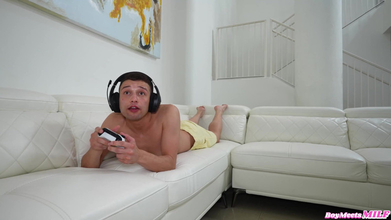 Teen StepSis: Marica Channelle me dá um rimjob e eu gozo na...