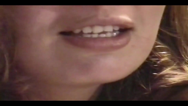 Ardientes69: Předvádím moji velkou kundičku, zadek a prsa, než se nechám...