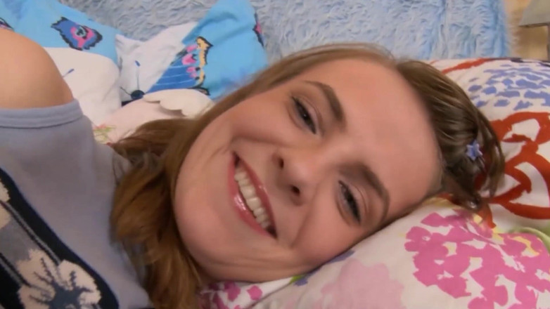 THAGSON: Behind teens szene 2: Schlankes brünettes teen martha a tanika genießt...