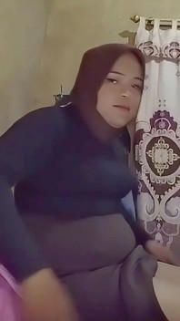 Ivvy Is Very Horny in Her Bedroom