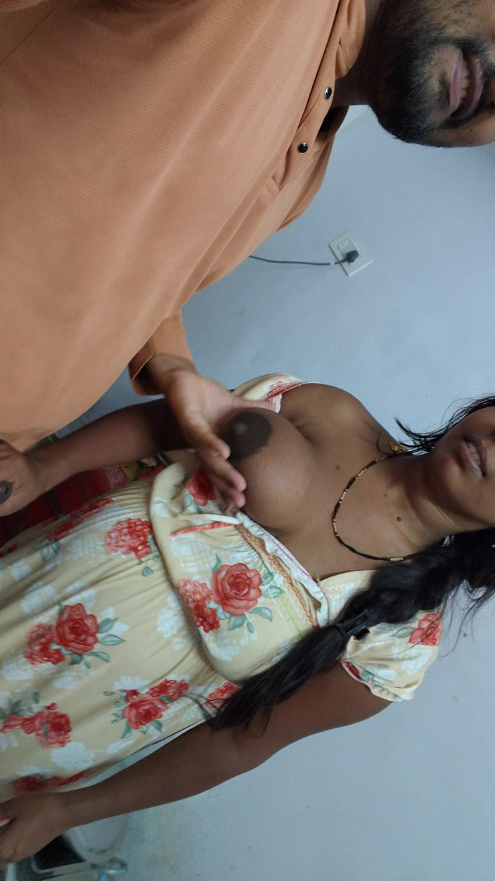 Premi pooja: Meia-irmã e meio-irmão - meia-irmã viu seu meio-irmão se masturbando e...