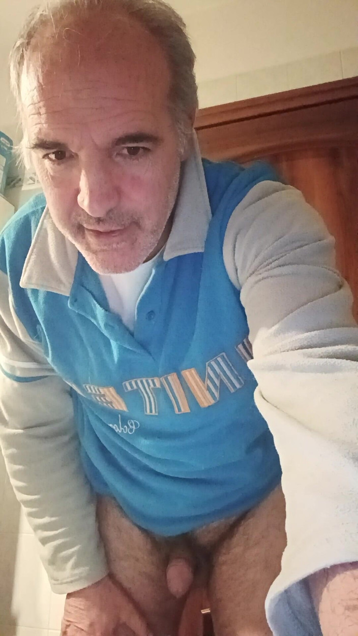 Setesesso7: A Wank in My Bathroom Before Going to Sleep!