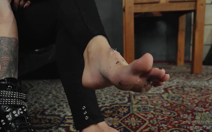 Cruel Anettes fetish world: POV - Too Slow Licker