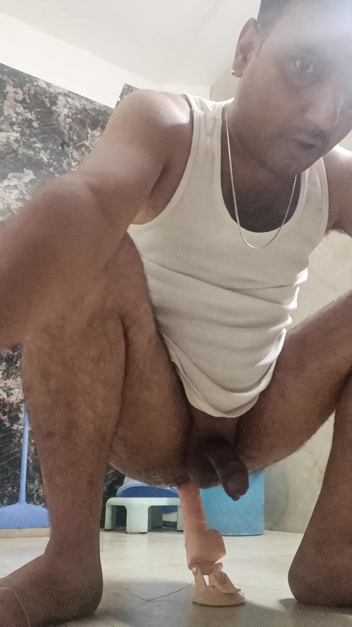 Rajasthani-old-lover: Un desi indien fait un show de masterbation avec son...