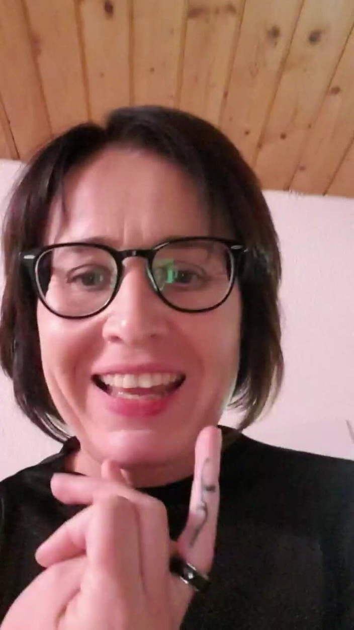 JulieEroticDress: Mohutný orgasmus z dechu