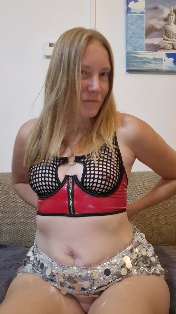 Sexy Butterfly: Thời gian tiệc tùng và thời gian gợi cảm