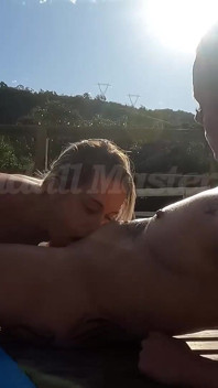 Botei as Duas Amigas Pra Me Mamar Depois De Se Chuparem Em Público