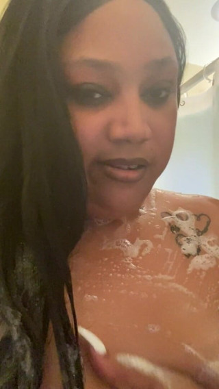 Misskelly80: Soapy pussy
