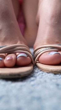 Giantess Feet Are in Tiny City! Will the Tiny Disappear?
