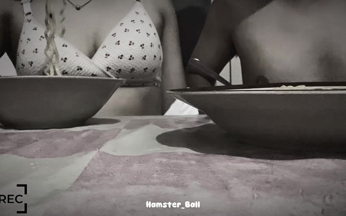 Hamster_Ball: Tinder kız arkadaşıyla Erişte Restaurant'ta elle muamele, açık havada!!