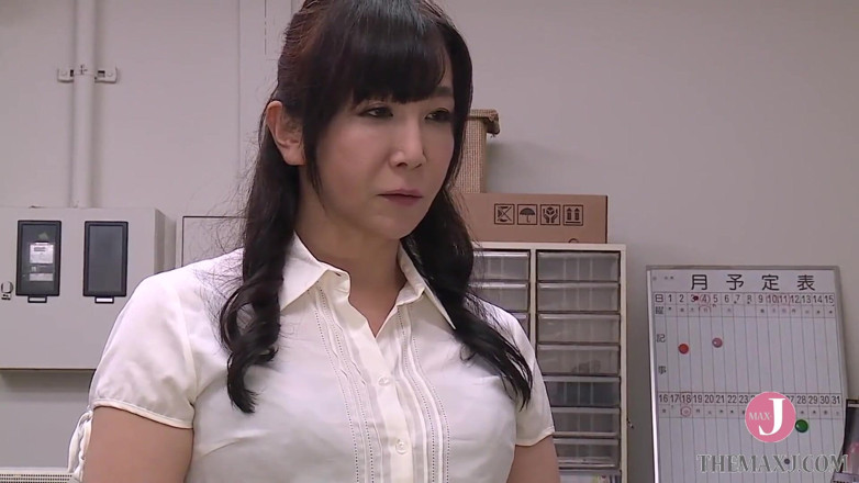Celebrity Japan: A 40-year-old stepmother who gives herself to the president of her...