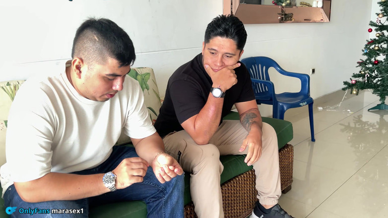 Pronoia Mey: Tôi đụ nhà tâm lý học của bạn tôi trong khi đánh...