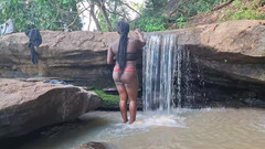 BMCs: 楽園では、プルロは望ましい湿った自然と接触しています