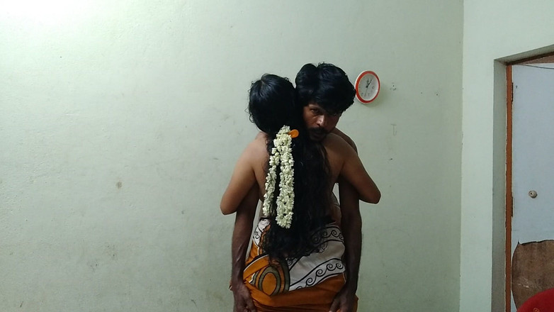 Telugu Couple: Šukání skutečné Desi Bhabhi zezadu po párty doma