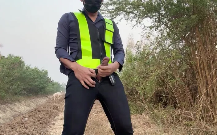 SinglePlayerBKK: Engineer Comes to the Work Before Work Time