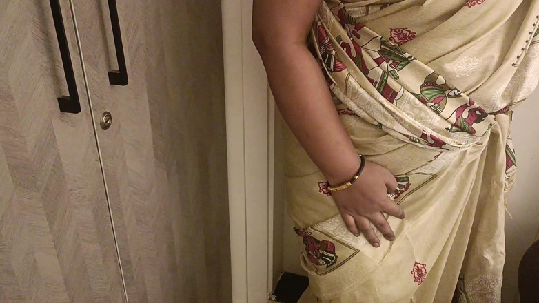 Spandana_Sweety: Spandana sweety wird mit mieter gefickt