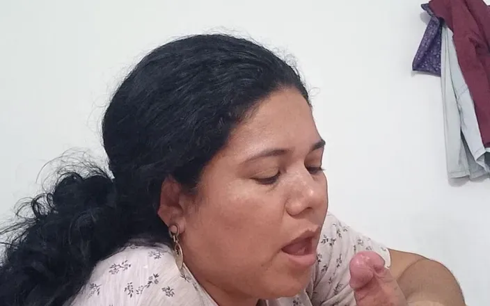 Valkyrieandluigy: Teman wanita Latina submisif miang blowjob