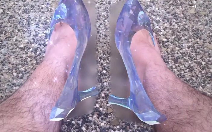Manly foot: ビーチサンダルが壊れて、私は幸運なデートをしています私の妖精の名付け親は私にガラスのスリッパをくれました