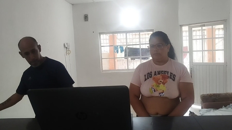 Adribella69: Gospodina plătește un tehnician cu o muie bună și un futai...