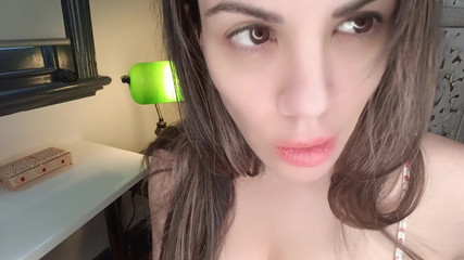 annikarain: 抚摸我努力工作的男孩