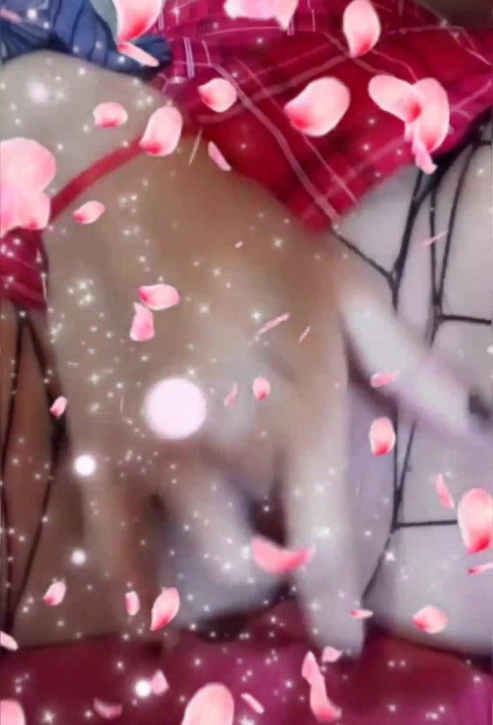 JovensitaHotxx: Ragazza del college si masturba pensando a come il fratellastro...