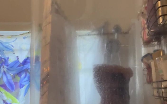 G3t_50m3: Singing in the Shower