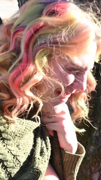 Thee drinken en tieten likken! Buitenshuis extra voor volledig scèneplezier