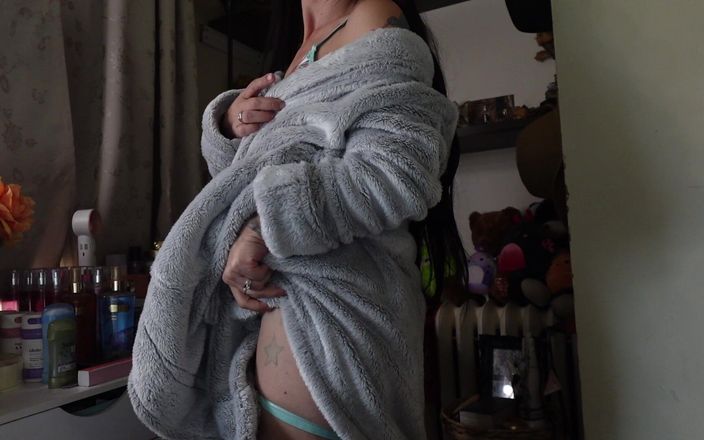 Raven Willow: Îmbrățișarea de plus a robei mele Fuzzy