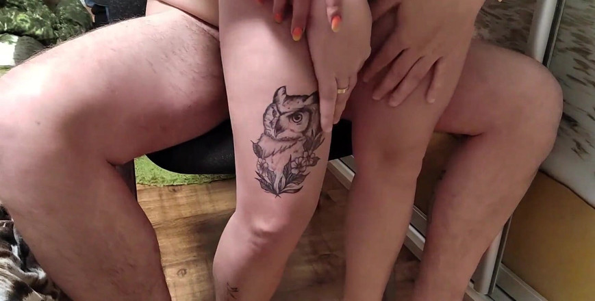 Emma_Alex: 下班后emma喜欢做一个女牛仔，阴户挑逗并在她美丽的阴户内射精