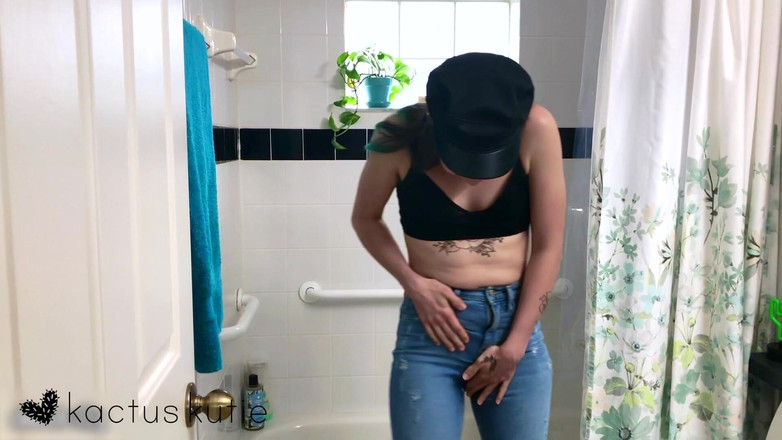 kactus kutie: 絶望的なジーンズの小便とJOI