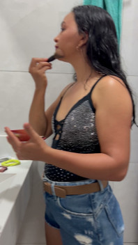 Hello This She Very Beautiful