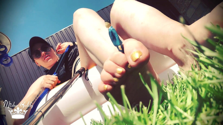 Goddess Misha Goldy: Little weak man destroyed by giantess feet outdoors