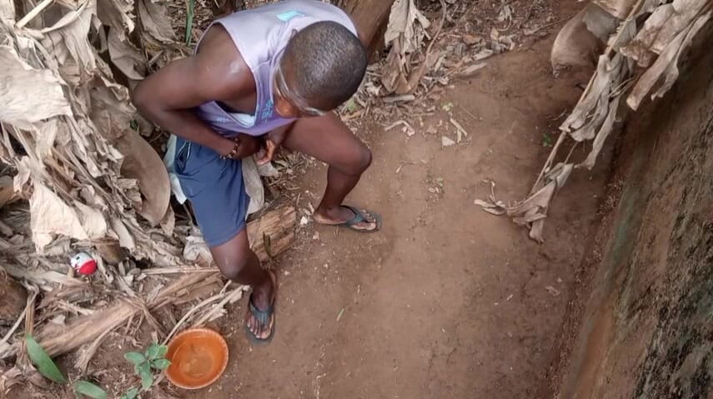 Moviesporn1: Uzun yarak sevgililer gününde kızları patronize ediyor