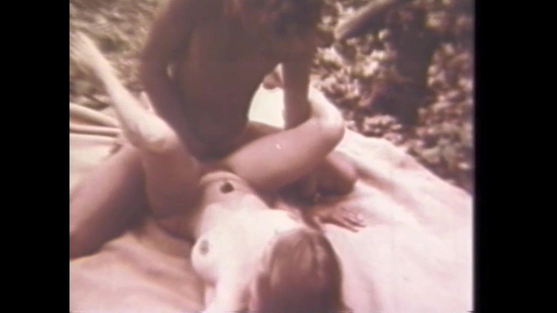 Vintage megastore: Andrea True E La Sua Squadra Nella Foresta