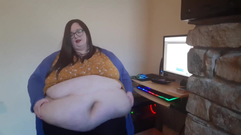 SSBBWLadyBrads: BBW secretary humiliated by boss