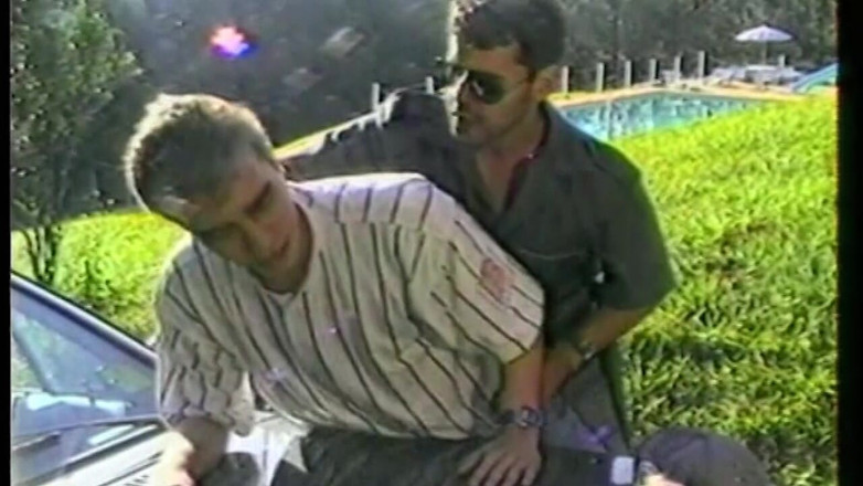 Boys boyz: Two Horny Studs Trade Blowjobs Outdoors