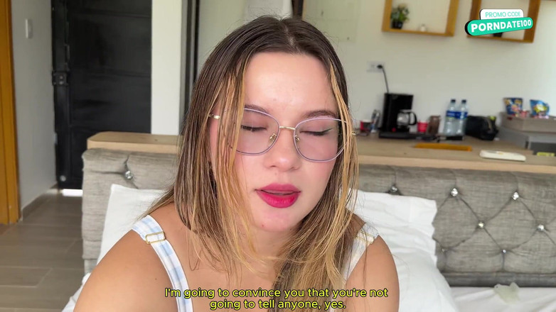 Maracumangoo: Jsi dívka v tom slavném porno videu? Řeknu to tvým rodičům!